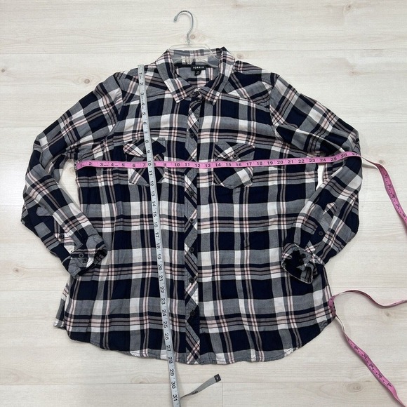 Torrid Womens Flannel Camp Shirt 2XL Black Pink Plaid Button Up Flap Pocket - Picture 6 of 9
